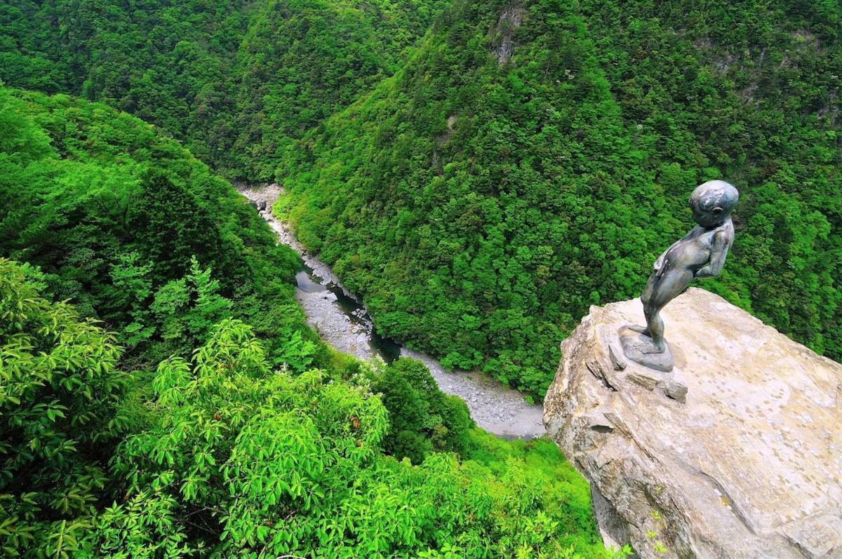四国旅行のhub拠点 古民家ゲストハウス Heso Camp Миёси Экстерьер фото